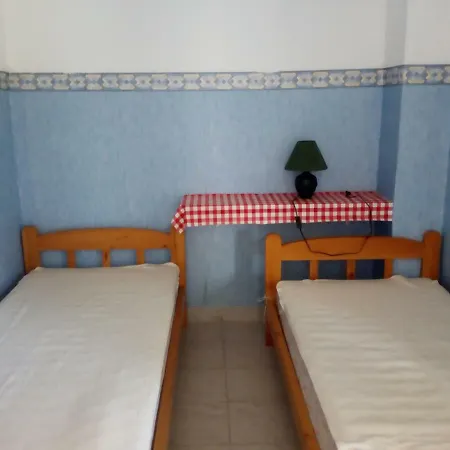 House - * Szolad